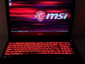 電競筆電-MSI-GL63-9SE