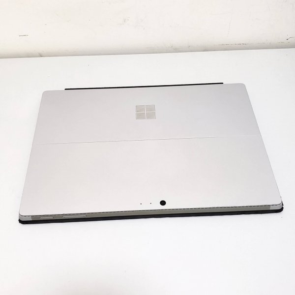 Surface pro 4 i5 8G 256