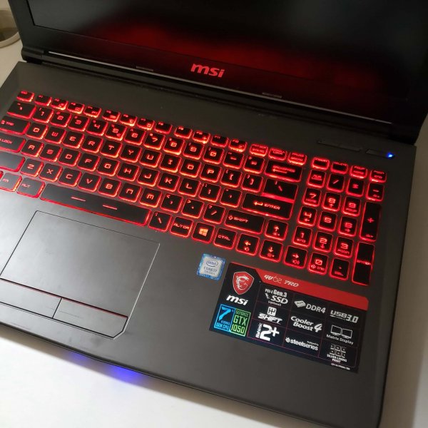 MSI-GV62-7RD-Gaming-laptop