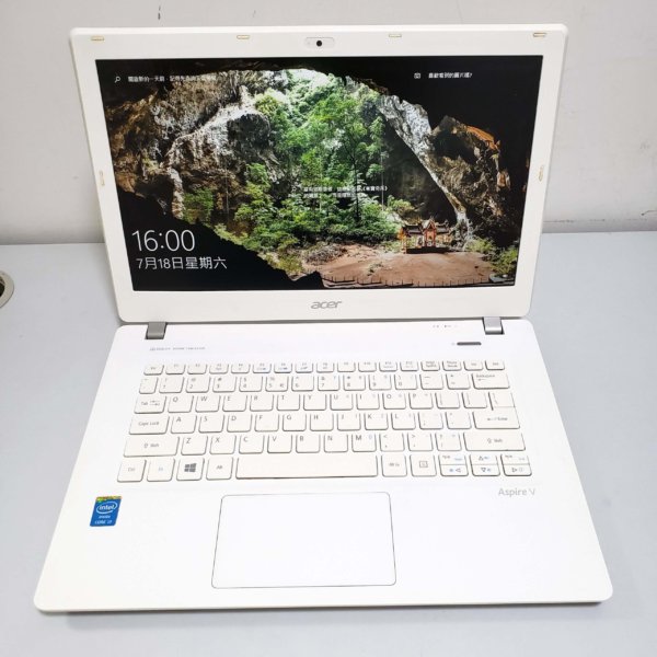 Acer Aspire V13筆記簿電腦 13.3" 1920x1080 i4-4030 4G Ram 120G SSD