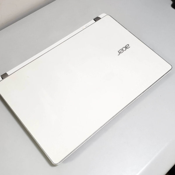 Acer Aspire V13筆記簿電腦 13.3" 1920x1080 i4-4030 4G Ram 120G SSD