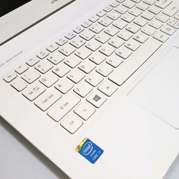 Acer Aspire V13筆記簿電腦 13.3" 1920x1080 i4-4030 4G Ram 120G SSD