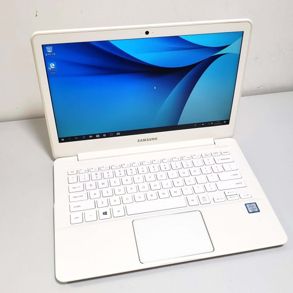 Samsung-NP910S3L-U01HK