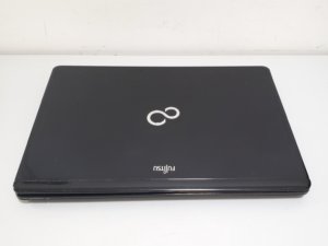 富士通lifebook SH572 旗艦級商務