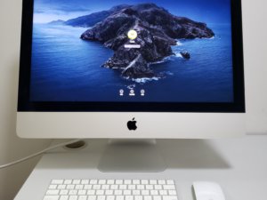 Imac 2017 4K Mon (i5/8G/1000G HDD/獨顯Radeon Pro 555 2gb) Apple keyboard , Mouse