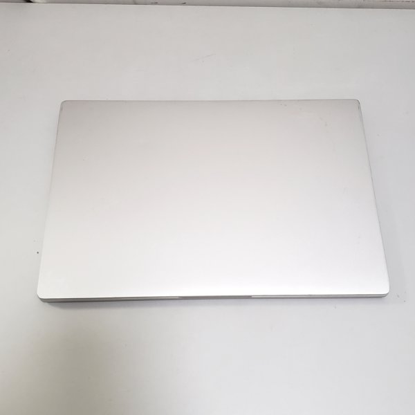 小米(MI)Air 13.3英寸全金屬輕薄本筆記本電腦(i7-7500U 8G 大容量256GB SSD 2G獨顯 FHD 銀色)