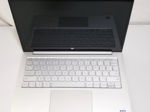 小米(MI)Air 13.3英寸全金屬輕薄本筆記本電腦(i7-7500U 8G 大容量256GB SSD 2G獨顯 FHD 銀色)（已售出）