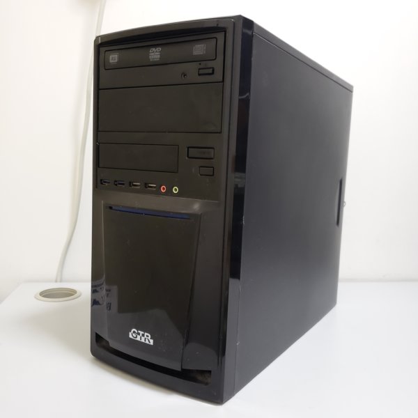 電腦主機 (i3-4160+/4G,8G Ram/ + /1TB,240G SSD全新/ 獨顯 GF 730)