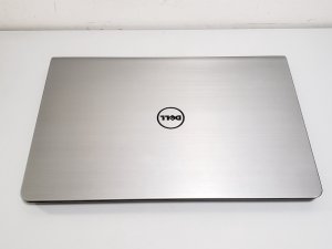 Dell P39F 15.6" Intel Core I7 Laptop Touch mon FHD 8GB 120G SSD AMD R7 M260