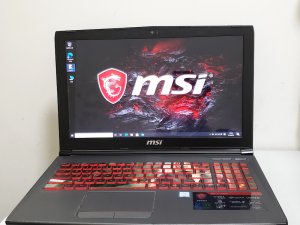 電競筆電MSI GV62 7RD