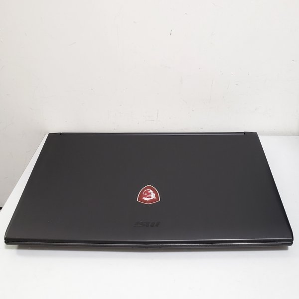 抵玩電競筆電MSI GV62 7RD I7-7700HQ 8G 雙硬碟 GTX 1050 15.6" 新淨 可試機