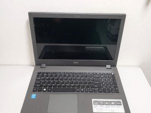 Acer 15.6 inch Laptop i5-5200U 8G Ram 256G SSD Windows 11 新淨全正常