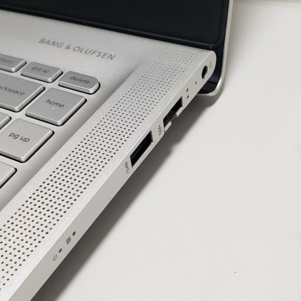 Hp 15.6 inch Gamimg notebook i7-6700HQ GTX 950 4G 12G ram 256G SSD 極新淨 指紋解鎖