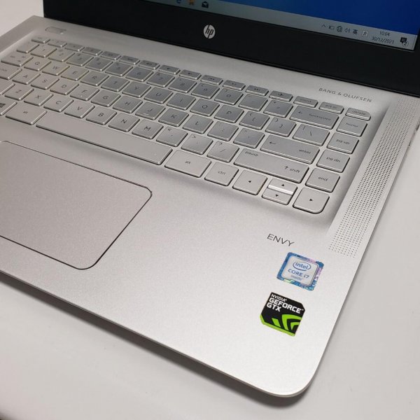 Hp 15.6 inch Gamimg notebook i7-6700HQ GTX 950 4G 12G ram 256G SSD 極新淨 指紋解鎖