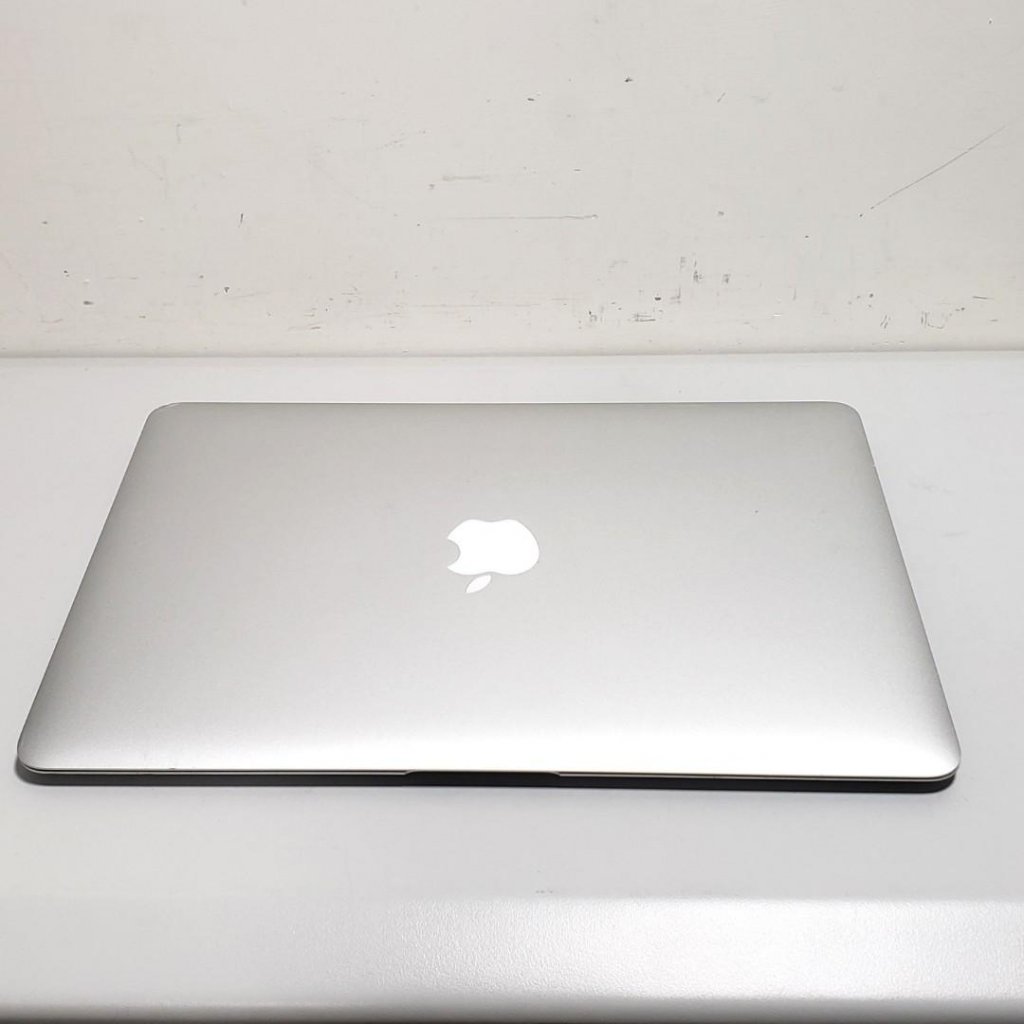 Macbook air 2017 13 inch i5 8gb 128gb