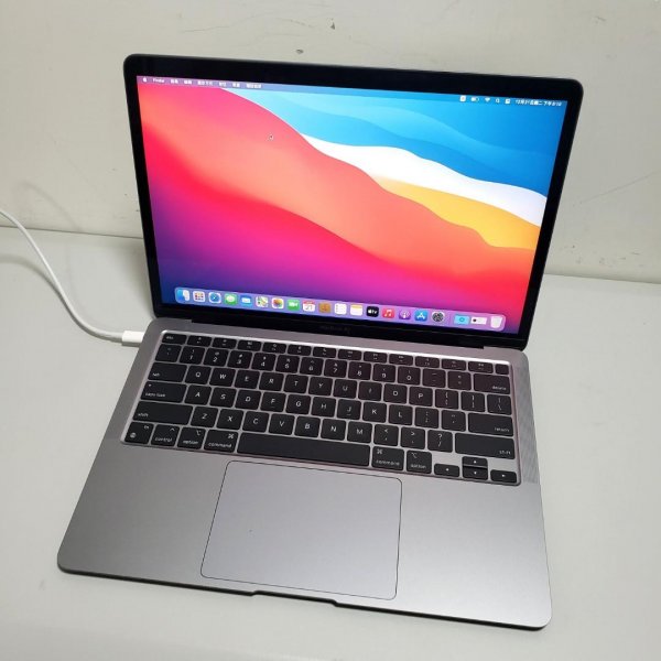 二手 Macbook air 2020 13 inch M1