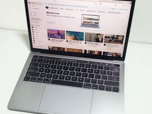 Macbook pro 2017 touch bar