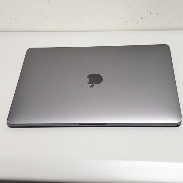 粗用 Macbook pro 2017 touch bar 13inch i5 8G 256G 3角有凹