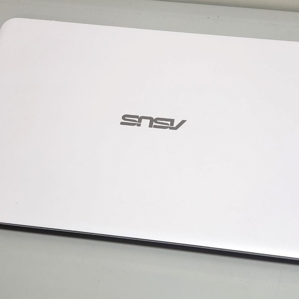 新淨 ASUS Zenbook 極緻輕薄 筆記型電腦 13.3吋 M-5Y10c 256GB SSD 8GB RAM 上ZOOM 出街一流