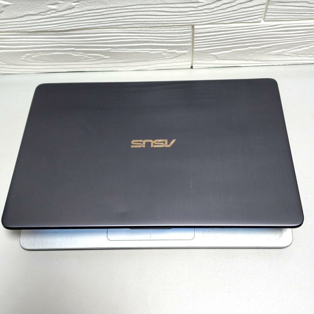 ASUS VivoBook 14 X405UQ i7 7500U 8G 512G SSD Geforce 940MX 14" 收消費卷 可試機