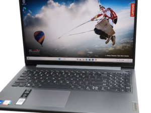 Lenovo IdeaPad 3 15IAU7 (i7-12th Gen 16+512) 3-year warranty 99% new with receipt